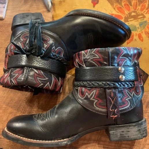 Canty Boots - Black Ariat w/ Round Toe (Size 10)
