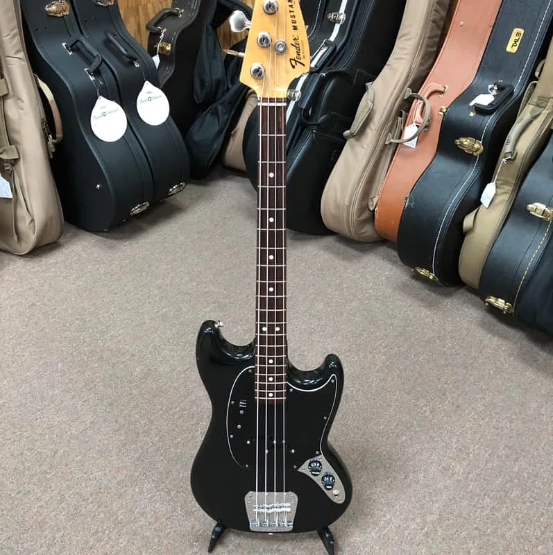 1978 Fender Mustang Bass with Rosewood Fretboard with Chip Case - Black