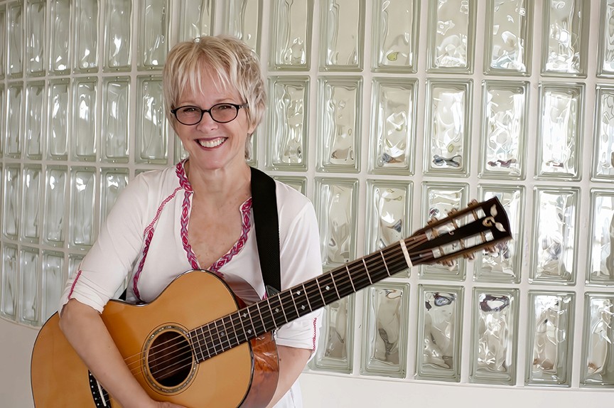 Tracy Newman: From Rookie Folkie to Groundlings Co-Founder, TV Success, and a Return to Her Folk Music Roots