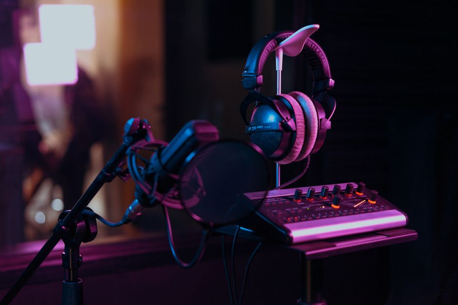 Best Home Recording Studio Equipment 2026: Top 6 Ranked